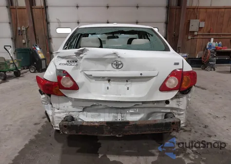 2010 Toyota Corolla Le z USA, uszkodzony, nr VIN 2T1BU4EEXAC310706